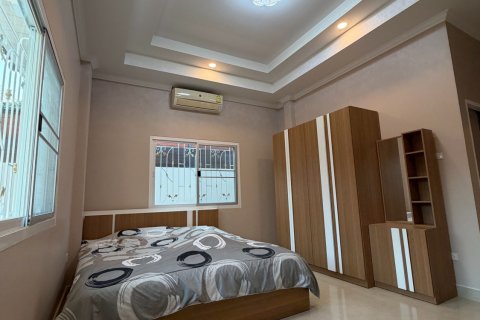 Casa de 3 dormitorios en Pattaya, Tailandia № 162914 - foto 19