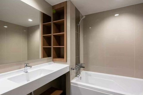 Estudio en el condominio en Phra Khanong, Bangkok, Tailandia № 162917 - foto 12