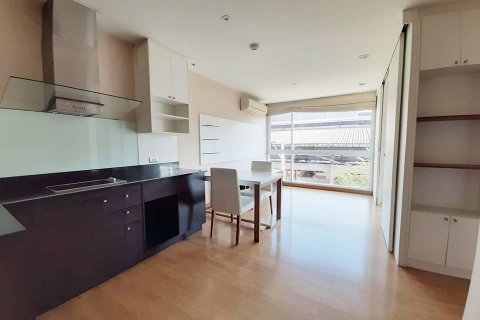 Condominio de 1 dormitorio en Bangkok, Tailandia № 66549 - foto 2