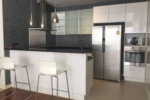 Condominio de 2 dormitorios en Bangkok, Tailandia № 168201 - foto 7