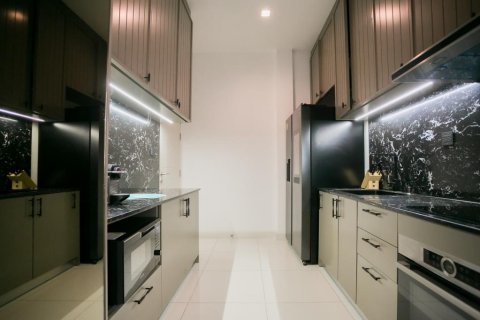 Casa de 3 dormitorios en Bangkok, Tailandia № 168200 - foto 10