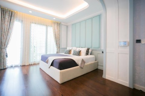 Casa de 3 dormitorios en Bangkok, Tailandia № 168200 - foto 13