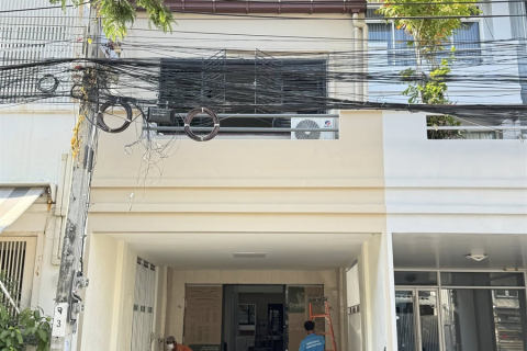 Reihenhaus in Bangkok, Thailand 4 Schlafzimmer № 189534 - Foto 4
