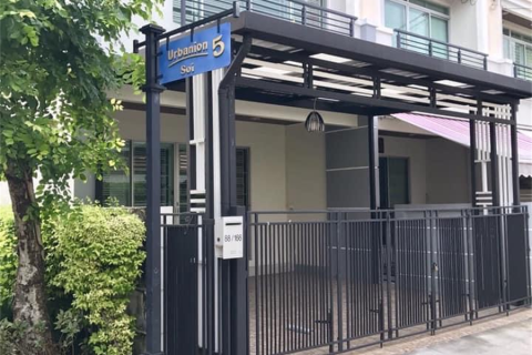 Townhouse in Bangkok, Thailand 3 bedrooms № 189535 - photo 5