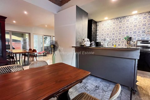 Casa de 1 dormitorio en Bang Lamung, Tailandia № 161086 - foto 16