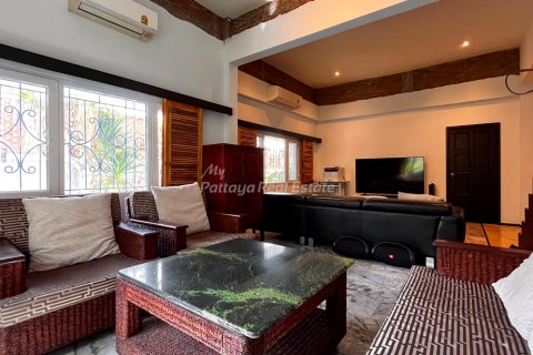 Casa de 1 dormitorio en Bang Lamung, Tailandia № 161086 - foto 8