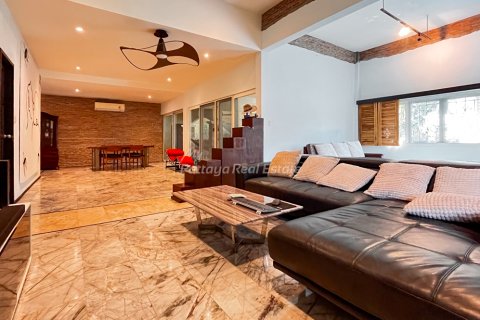 Casa de 1 dormitorio en Bang Lamung, Tailandia № 161086 - foto 6