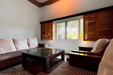 Casa de 1 dormitorio en Bang Lamung, Tailandia № 161086 - foto 9