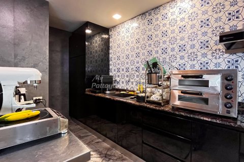 Casa de 1 dormitorio en Bang Lamung, Tailandia № 161086 - foto 18