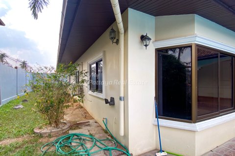 Casa de 4 dormitorios en Bang Lamung, Tailandia № 161087 - foto 28