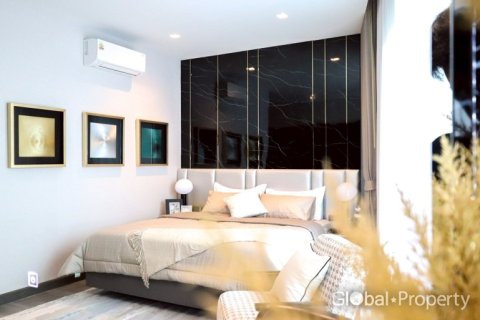 Casa de 7 dormitorios en Jomtien Beach, Pattaya, Tailandia № 146575 - foto 16