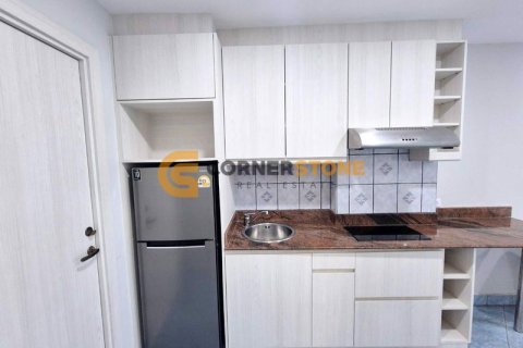 Condominio de 1 dormitorio en Jomtien Beach, Pattaya, Tailandia № 204881 - foto 3