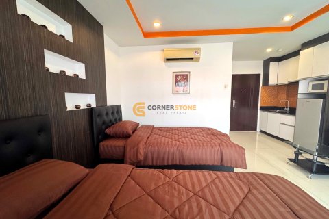 Condominio de 1 dormitorio en Jomtien Beach, Pattaya, Tailandia № 204880 - foto 2