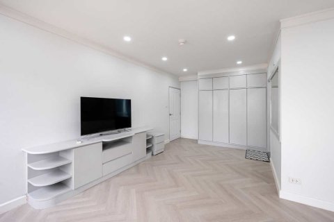 Condominio de 2 dormitorios en Bangkok, Tailandia № 142939 - foto 15