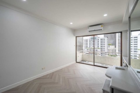 Condominio de 2 dormitorios en Bangkok, Tailandia № 142939 - foto 13
