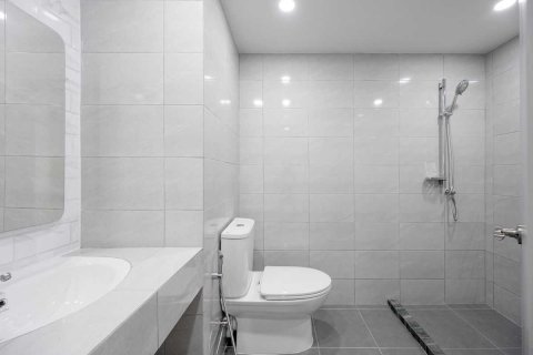 Condominio de 2 dormitorios en Bangkok, Tailandia № 142939 - foto 16