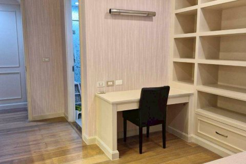 Condominio de 3 dormitorios en Bangkok, Tailandia № 142941 - foto 13