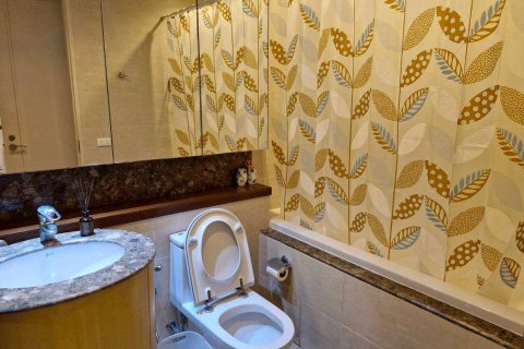 Condominio de 3 dormitorios en Bangkok, Tailandia № 142941 - foto 15