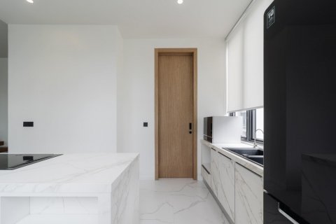 Casa de 3 dormitorios en Bangkok, Tailandia № 142937 - foto 11