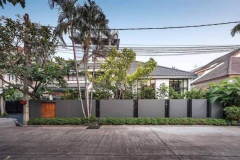 Haus in Bangkok, Thailand 4 Schlafzimmer № 181242 - Foto 16
