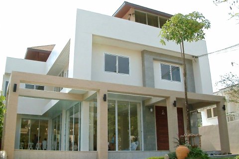 Haus in Bangkok, Thailand 4 Schlafzimmer № 181247