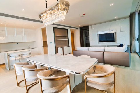 Ático de 3 dormitorios en Bangkok, Tailandia № 181243 - foto 5