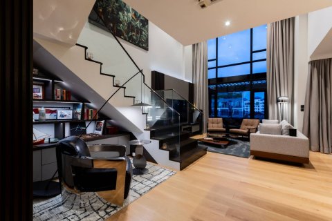 Condo à Bangkok, Thaïlande, 3 chambres № 181245 - photo 2