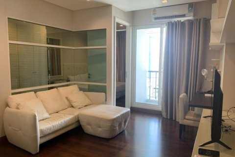 Estudio en el condominio en Watthana, Bangkok, Tailandia № 167824 - foto 2