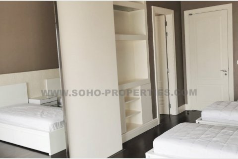 Condominio de 3 dormitorios en Bangkok, Tailandia № 143749 - foto 9