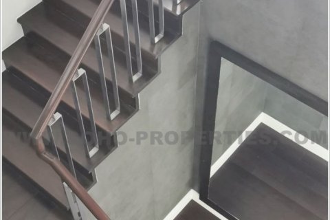 Condominio de 3 dormitorios en Bangkok, Tailandia № 143749 - foto 20