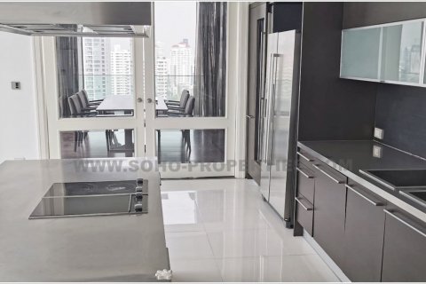 Condominio de 3 dormitorios en Bangkok, Tailandia № 143749 - foto 7