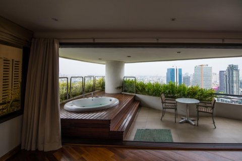 Condominio de 5 dormitorios en Bangkok, Tailandia № 143751 - foto 18