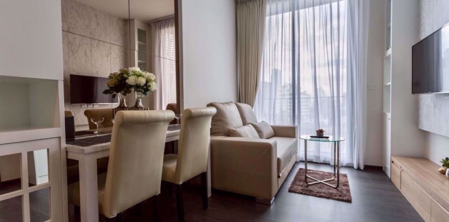 Condominio de 1 dormitorio en Bangkok, Tailandia en Edge Sukhumvit 23  № 111481