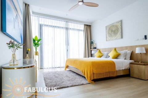 Chalet de 3 dormitorios en Bang Tao, Tailandia № 179489 - foto 4