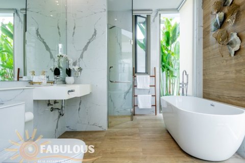 Chalet de 3 dormitorios en Bang Tao, Tailandia № 179489 - foto 6