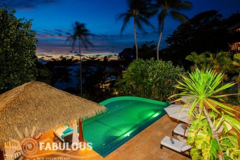 Villa in Kata, Thailand 4 bedrooms № 179488 - photo 8