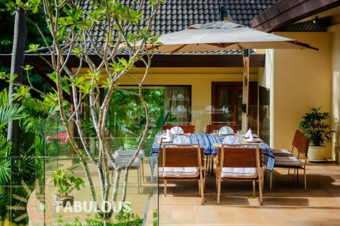 Villa in Kata, Thailand 4 bedrooms № 179488 - photo 17
