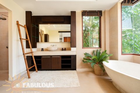 Villa in Kata, Thailand 4 bedrooms № 179488 - photo 22