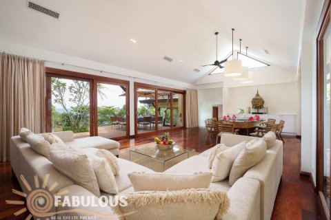 Villa in Kata, Thailand 4 bedrooms № 179488 - photo 13