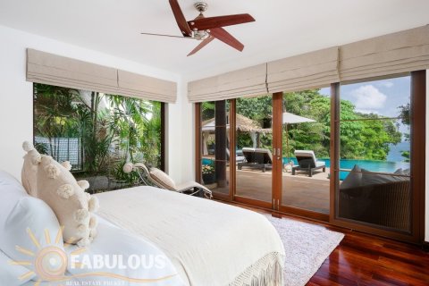 Villa in Kata, Thailand 4 bedrooms № 179488 - photo 6