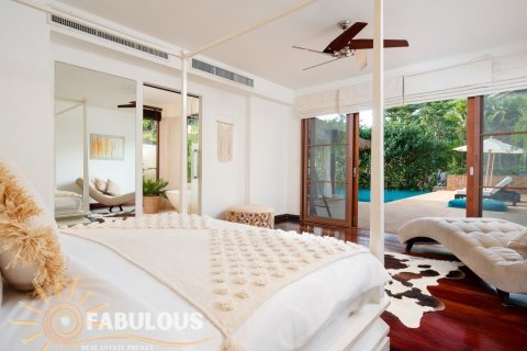 Villa in Kata, Thailand 4 bedrooms № 179488 - photo 26