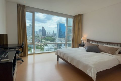 Condo in Watthana, Bangkok, Thailand, 2 bedrooms  № 200990 - photo 13