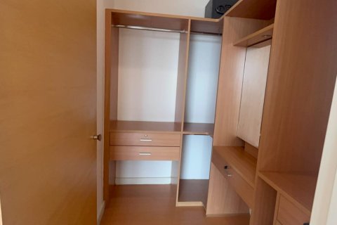 Condo in Watthana, Bangkok, Thailand, 2 bedrooms  № 200990 - photo 2