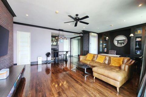 Condominio de 3 dormitorios en Watthana, Bangkok, Tailandia № 200988 - foto 12