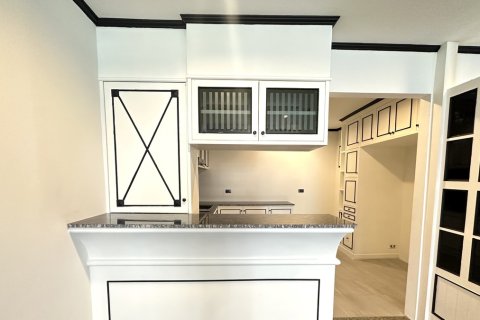 Condominio de 2 dormitorios en Watthana, Bangkok, Tailandia № 200993 - foto 7