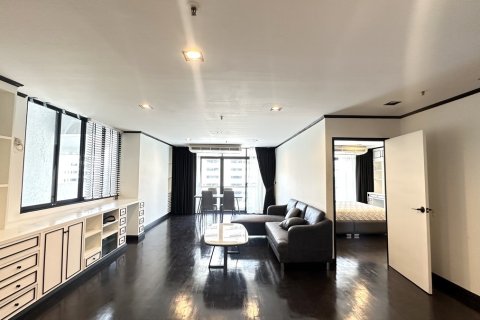 Condominio de 2 dormitorios en Watthana, Bangkok, Tailandia № 200993 - foto 13