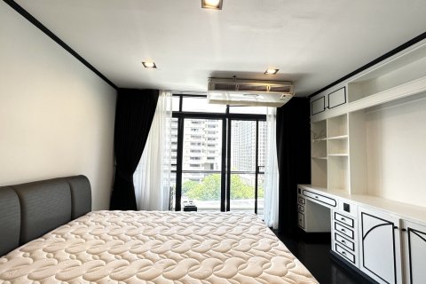 Condominio de 2 dormitorios en Watthana, Bangkok, Tailandia № 200993 - foto 16