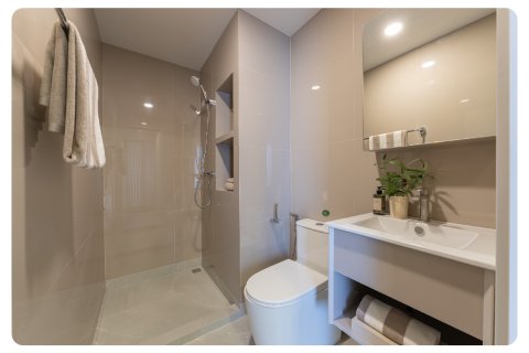 Condominio de 2 dormitorios en Lat Phrao, Bangkok, Tailandia № 170142 - foto 6