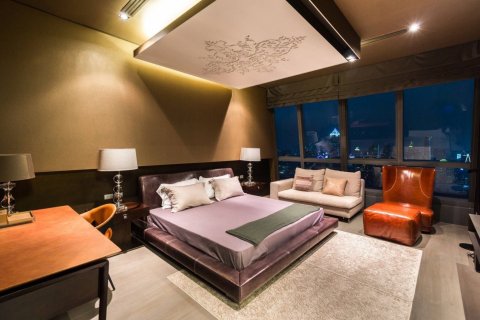 Ático de 3 dormitorios en Bangkok, Tailandia № 180483 - foto 9