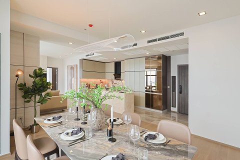 Ático de 3 dormitorios en Bangkok, Tailandia № 180480 - foto 11